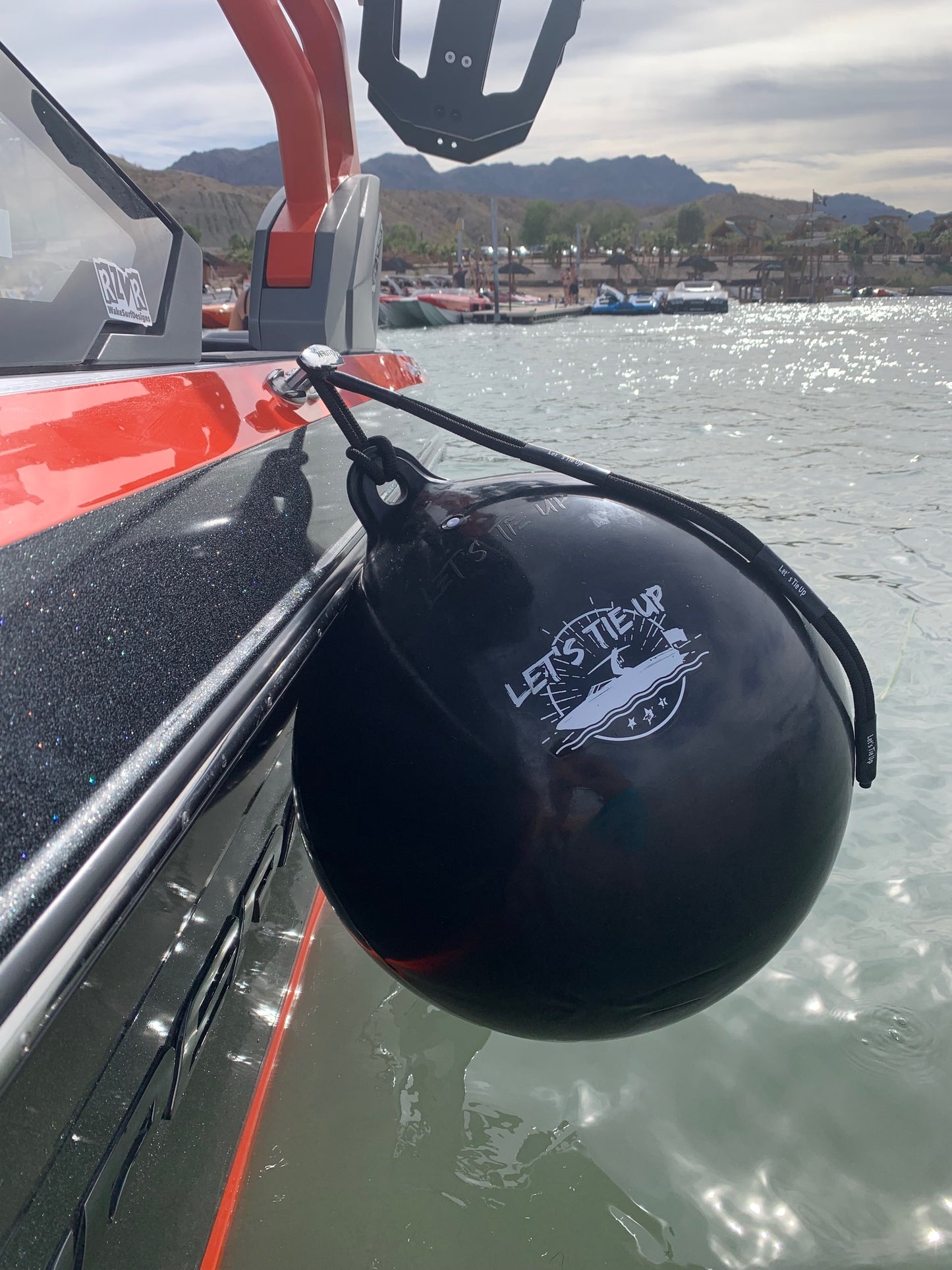 Big Bertha 2.0 Fender with Boatswain's Mate Bungee