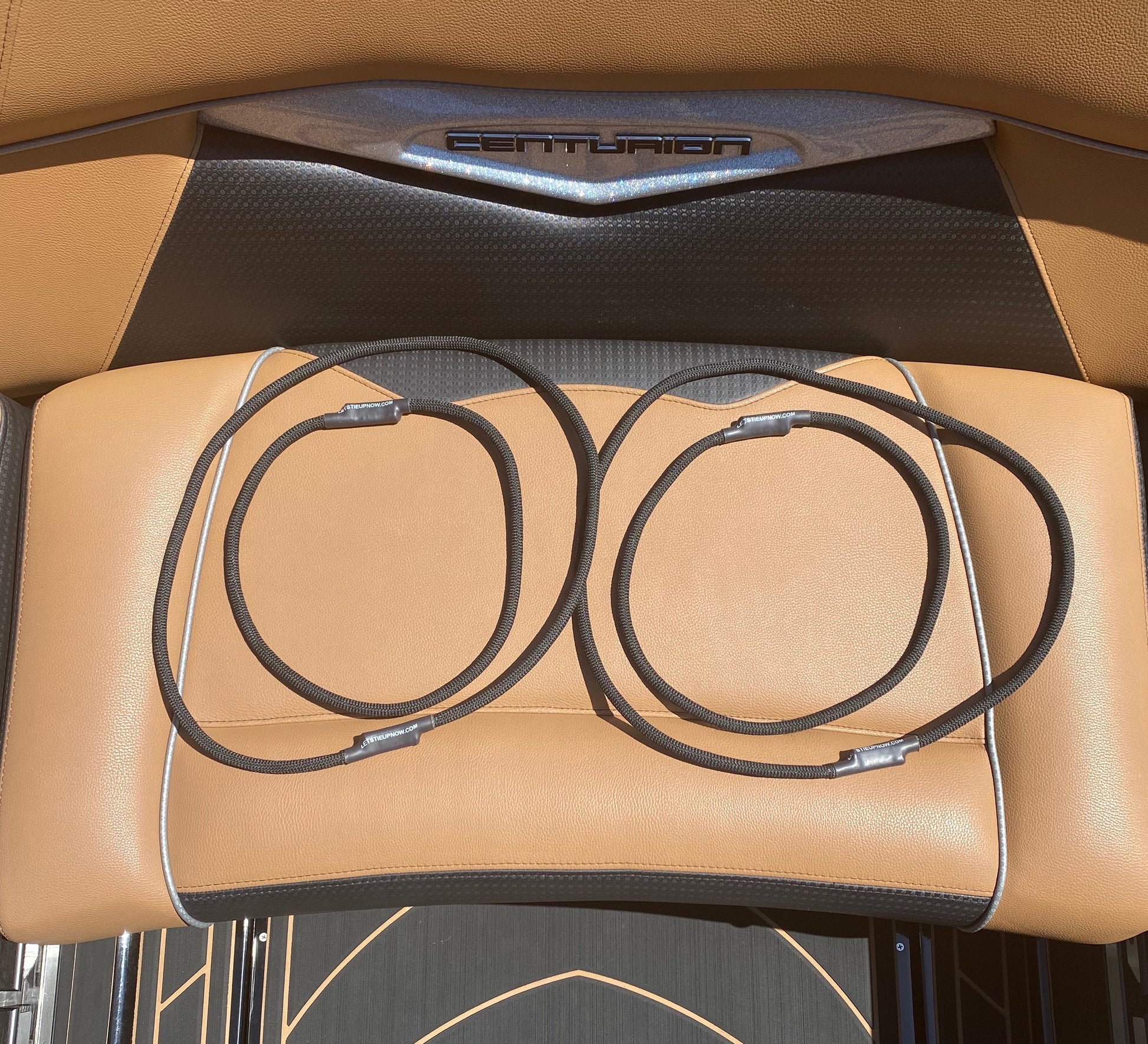 Strongest boat and marine bungee Raft up bungee Tie up bungee USA made Boat gear Marine line Boat line Boat to Boat bungee Lets Tie Up Let’s Tie Up Universale Bungee Boat Bungee