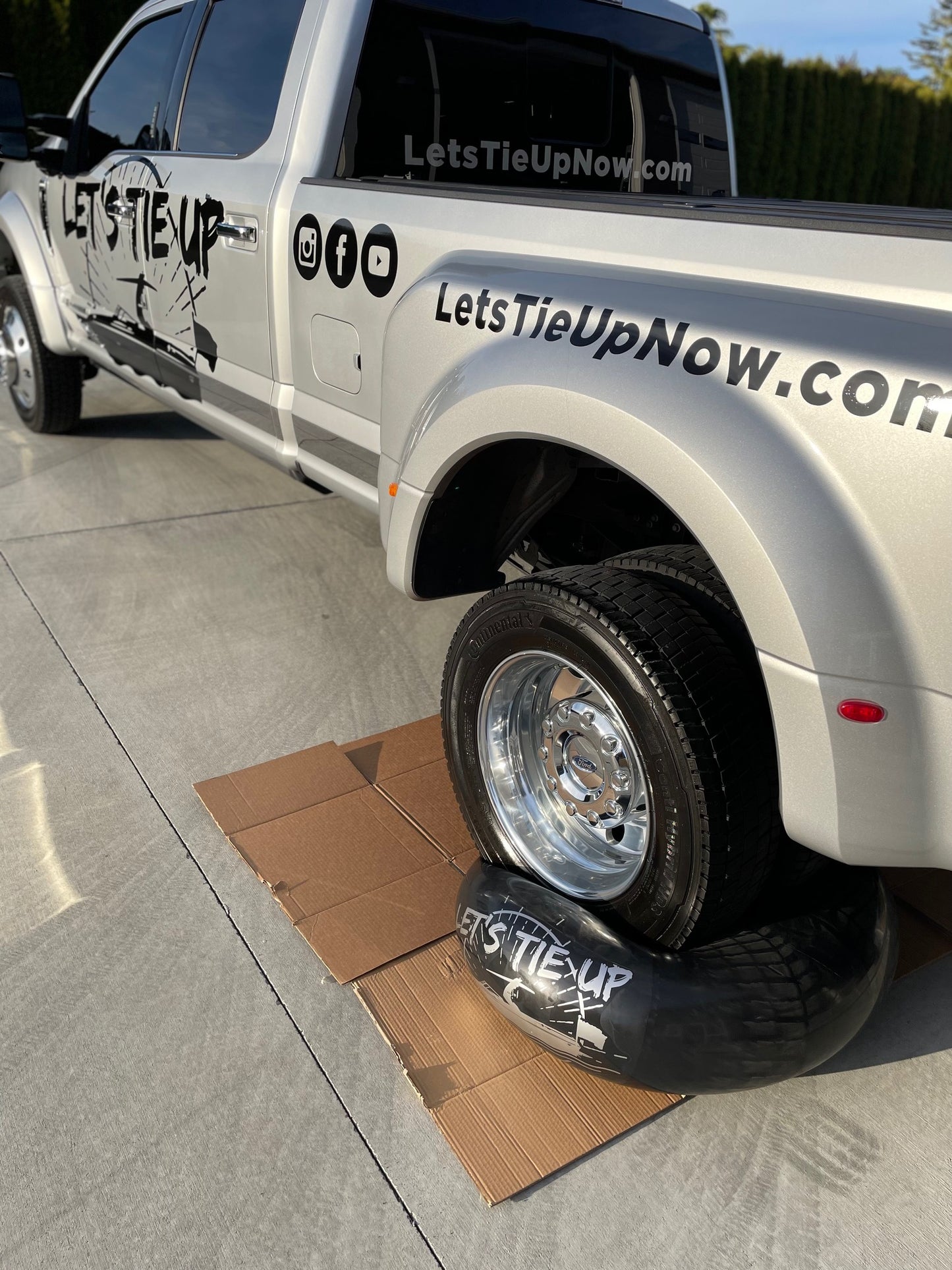 Big Bertha 2.0 Fender with Boatswain's Mate Bungee