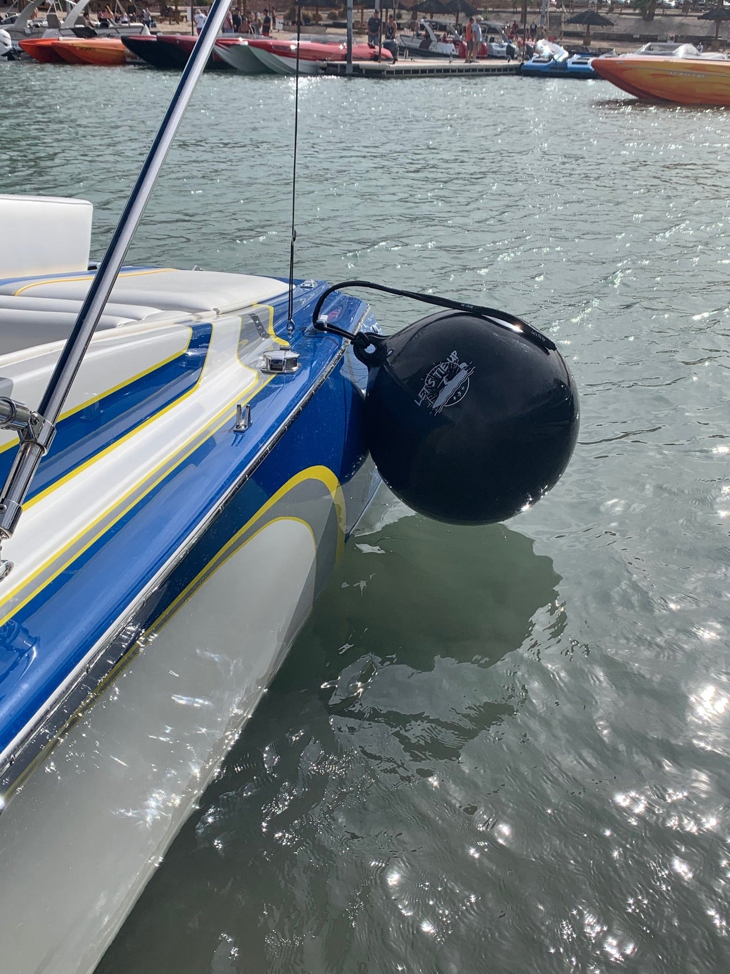 Clearance Single Big Bertha 2.0 Fender with Boatswains Mate Bungee